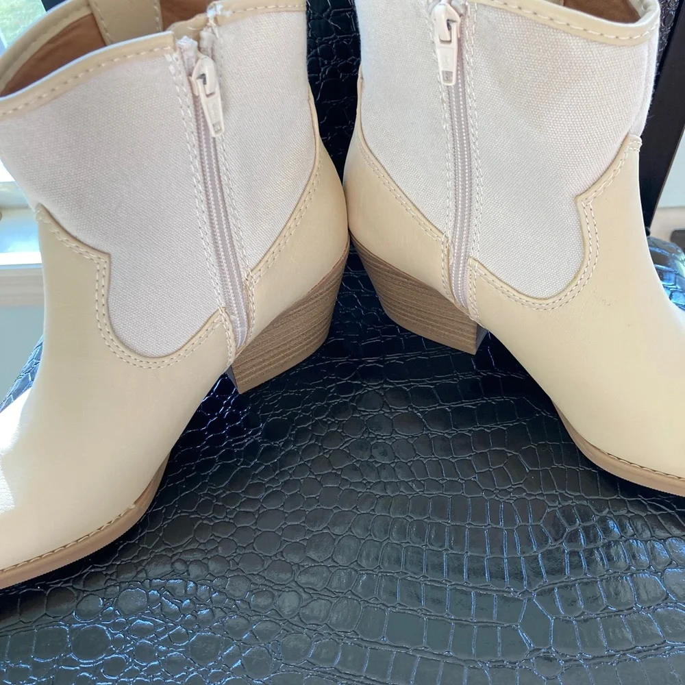 Universal Thread cowboy bootie - Picture 9 of 15